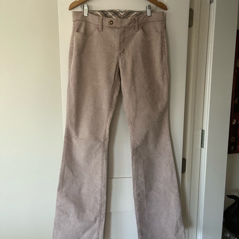 Gap Light pink/cream colored Y2K low waisted corduroys  flare trousers